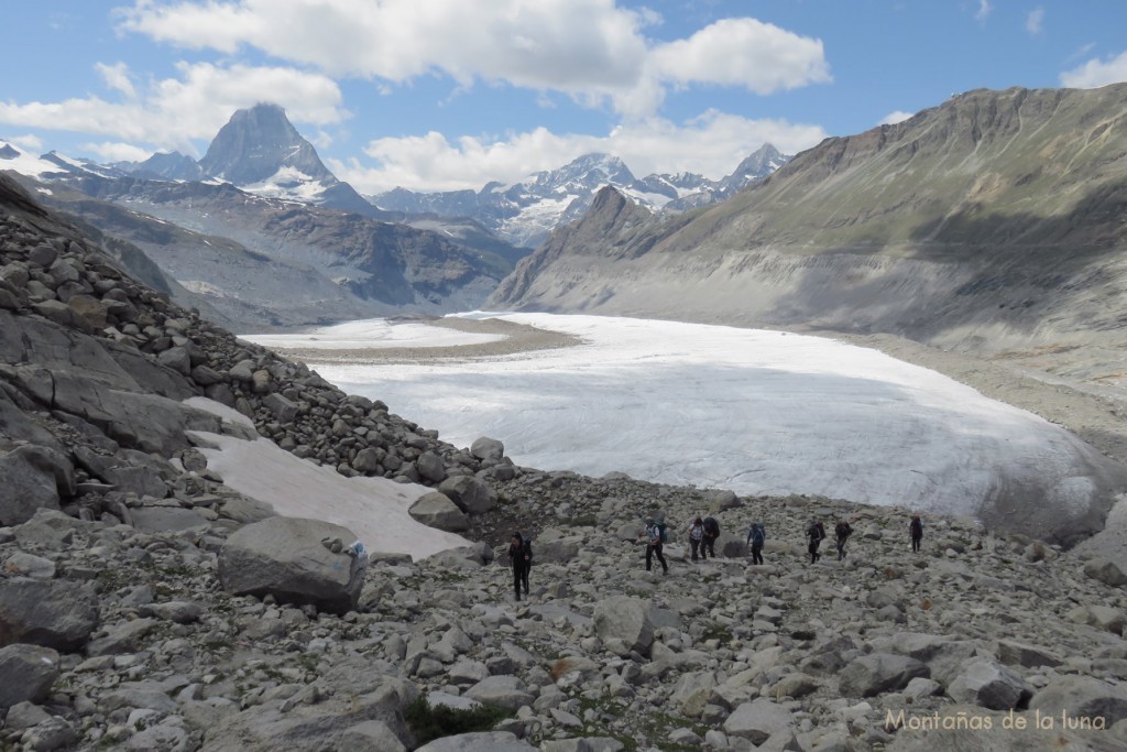 Subiendo al Refugio de Monte Rosa, abajo queda el Glaciar Grenx-Gorner con el Cervino a la izquierda